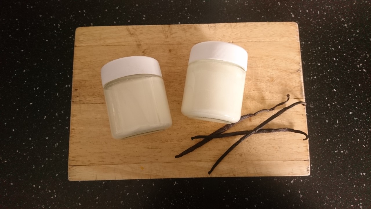 Homemade organic yoghurts